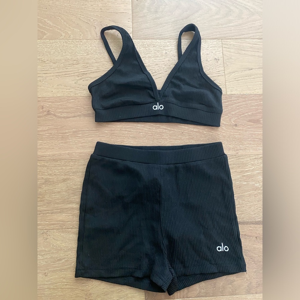 ALO Yoga Black Women's lounge Set